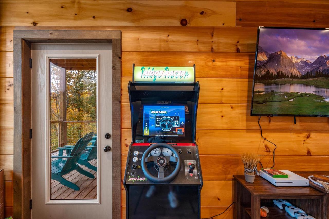 The Overlook - '21 Cabin - Gorgeous Unobstructed Views - Fire Pit Table - Gamerm - Hottub - Xbox - Lots Of Bears Gatlinburg Eksteriør bilde