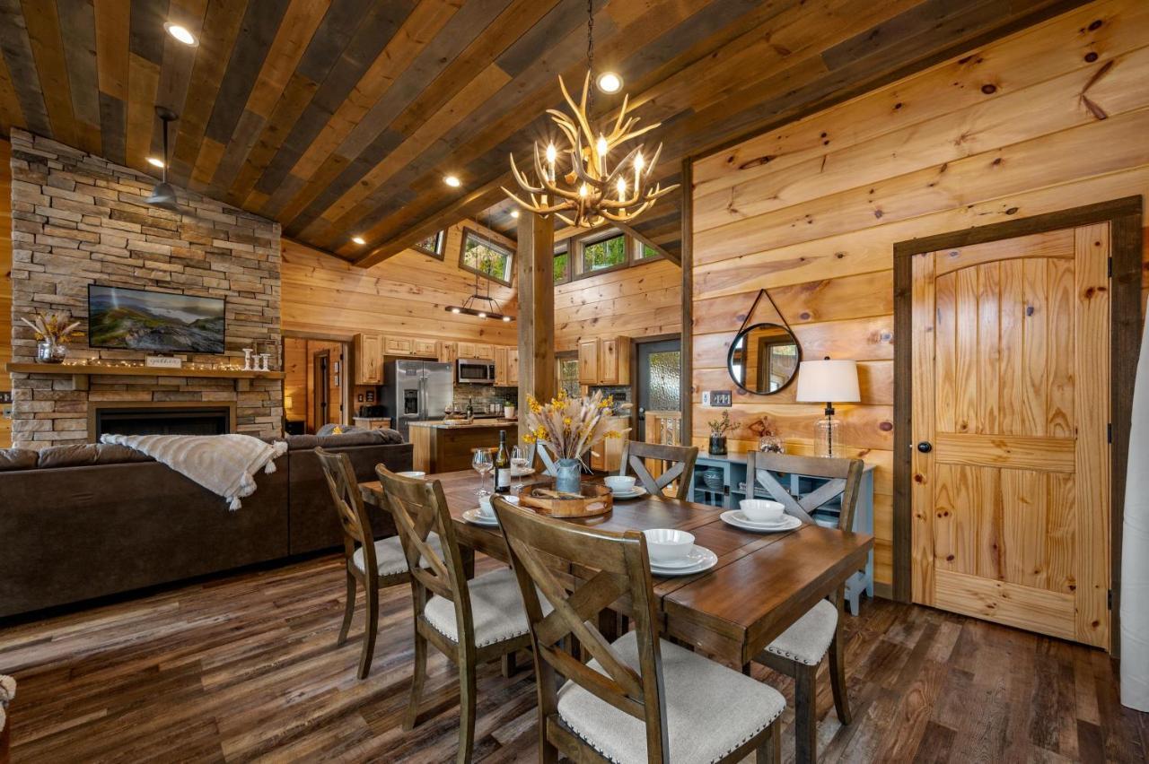 The Overlook - '21 Cabin - Gorgeous Unobstructed Views - Fire Pit Table - Gamerm - Hottub - Xbox - Lots Of Bears Gatlinburg Eksteriør bilde