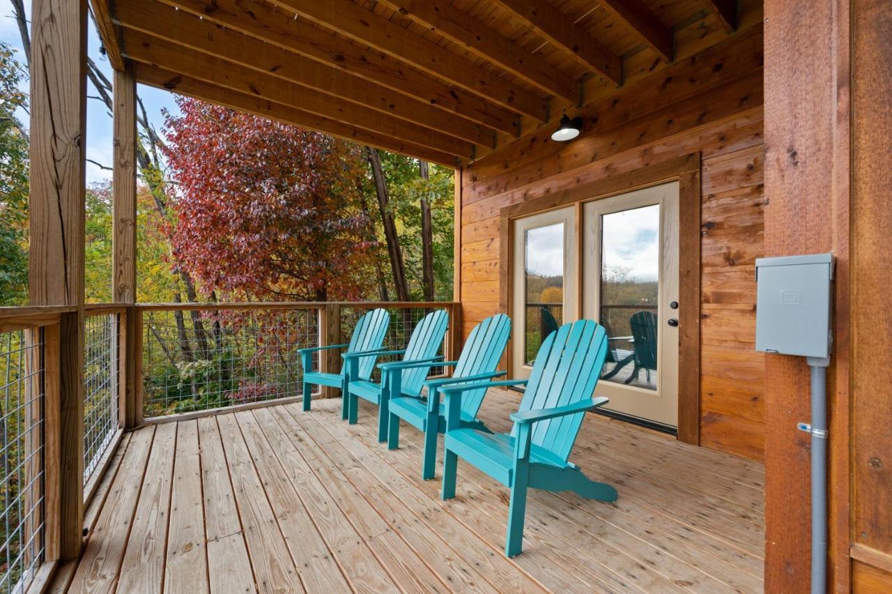 The Overlook - '21 Cabin - Gorgeous Unobstructed Views - Fire Pit Table - Gamerm - Hottub - Xbox - Lots Of Bears Gatlinburg Eksteriør bilde