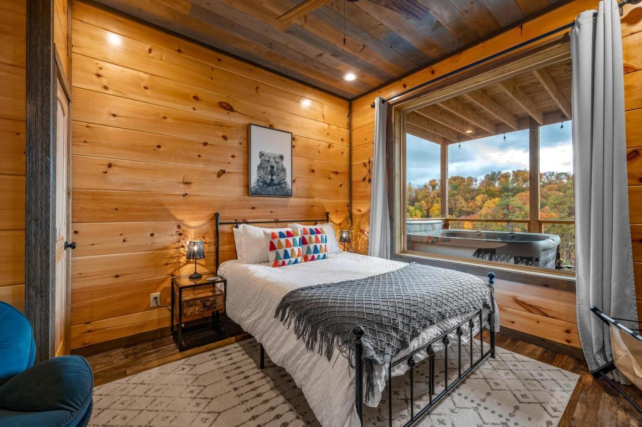 The Overlook - '21 Cabin - Gorgeous Unobstructed Views - Fire Pit Table - Gamerm - Hottub - Xbox - Lots Of Bears Gatlinburg Eksteriør bilde