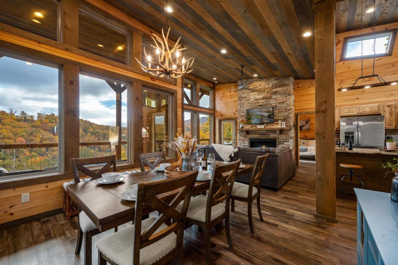 The Overlook - '21 Cabin - Gorgeous Unobstructed Views - Fire Pit Table - Gamerm - Hottub - Xbox - Lots Of Bears Gatlinburg Eksteriør bilde