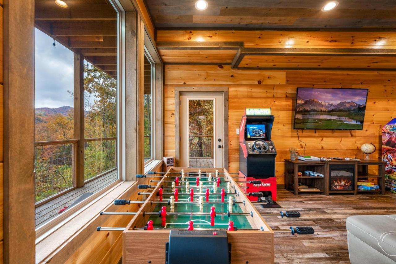 The Overlook - '21 Cabin - Gorgeous Unobstructed Views - Fire Pit Table - Gamerm - Hottub - Xbox - Lots Of Bears Gatlinburg Eksteriør bilde