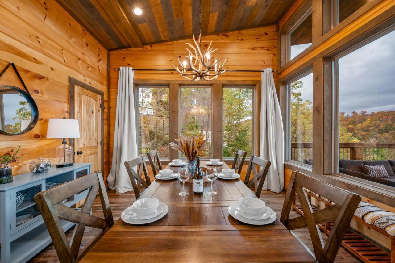 The Overlook - '21 Cabin - Gorgeous Unobstructed Views - Fire Pit Table - Gamerm - Hottub - Xbox - Lots Of Bears Gatlinburg Eksteriør bilde