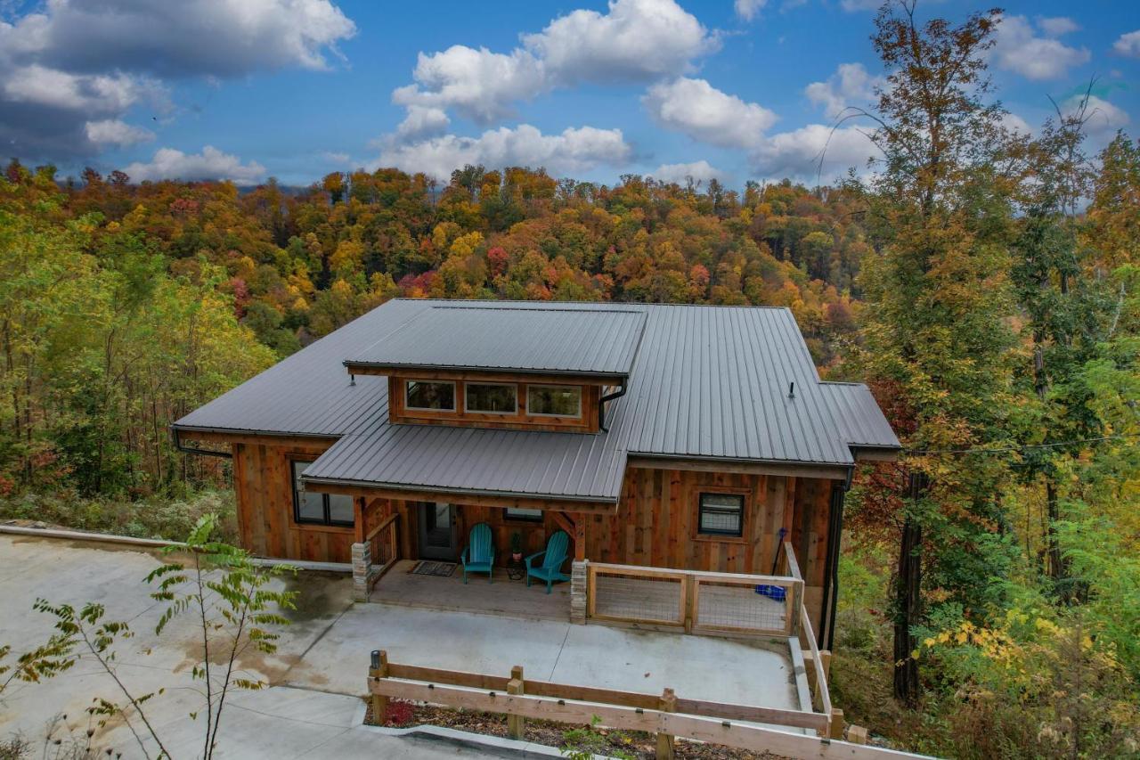 The Overlook - '21 Cabin - Gorgeous Unobstructed Views - Fire Pit Table - Gamerm - Hottub - Xbox - Lots Of Bears Gatlinburg Eksteriør bilde