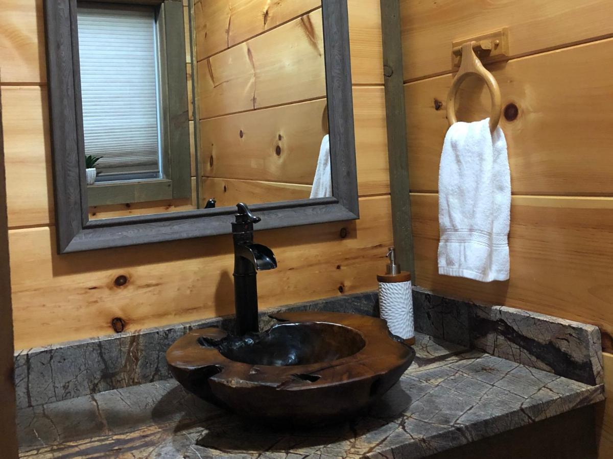 The Overlook - '21 Cabin - Gorgeous Unobstructed Views - Fire Pit Table - Gamerm - Hottub - Xbox - Lots Of Bears Gatlinburg Eksteriør bilde